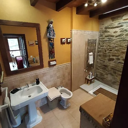 בית כפרי Casa Castane Puente de Domingo Florez