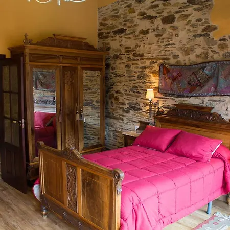 Casa Castane * Puente de Domingo Florez