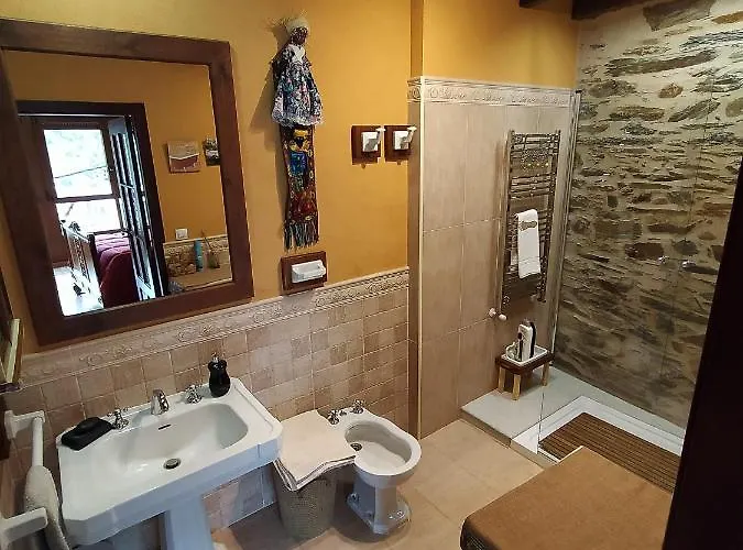 Country house Casa Castane Puente de Domingo Florez